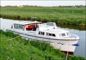 Cruising the River Great Ouse 300W L10