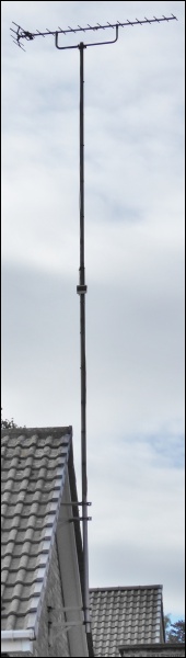 An extended scaffold pole (12ft to 20ft) used for an aerial installation 600H L5