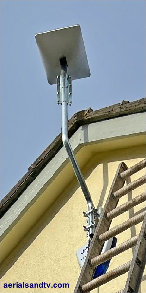 Starlink Mk 2 (2nd Generation) dish install using a 1.5in pole coupler onto a 4ft crank 400W L10.jpg